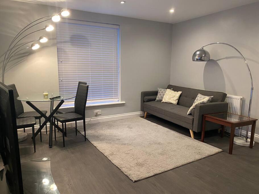 Spacious 2 Bedroom Flat London Ngoại thất bức ảnh