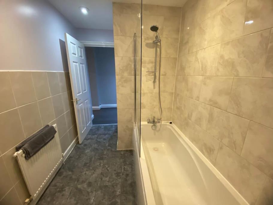 Spacious 2 Bedroom Flat London Ngoại thất bức ảnh